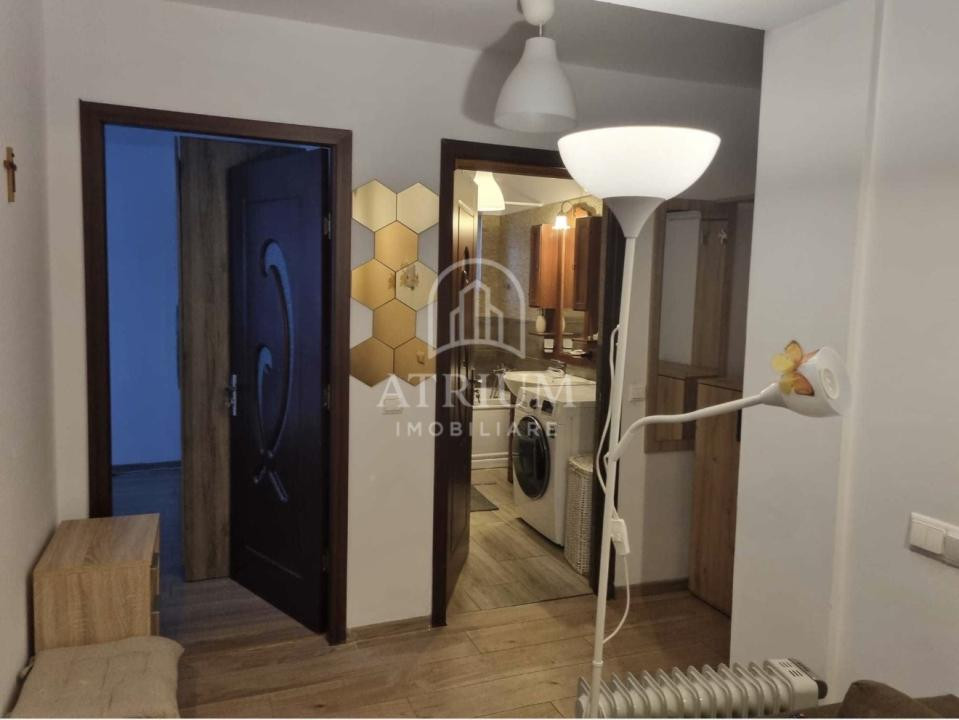 Apartament 2 camere/ zona vivo 