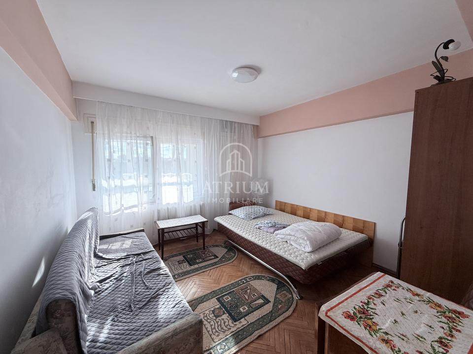 Apartment 3 camere, zona ultracentrala, str. Baba Novac 