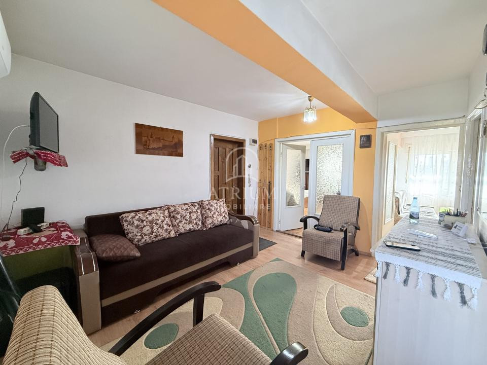 Apartment 3 camere, zona ultracentrala, str. Baba Novac 
