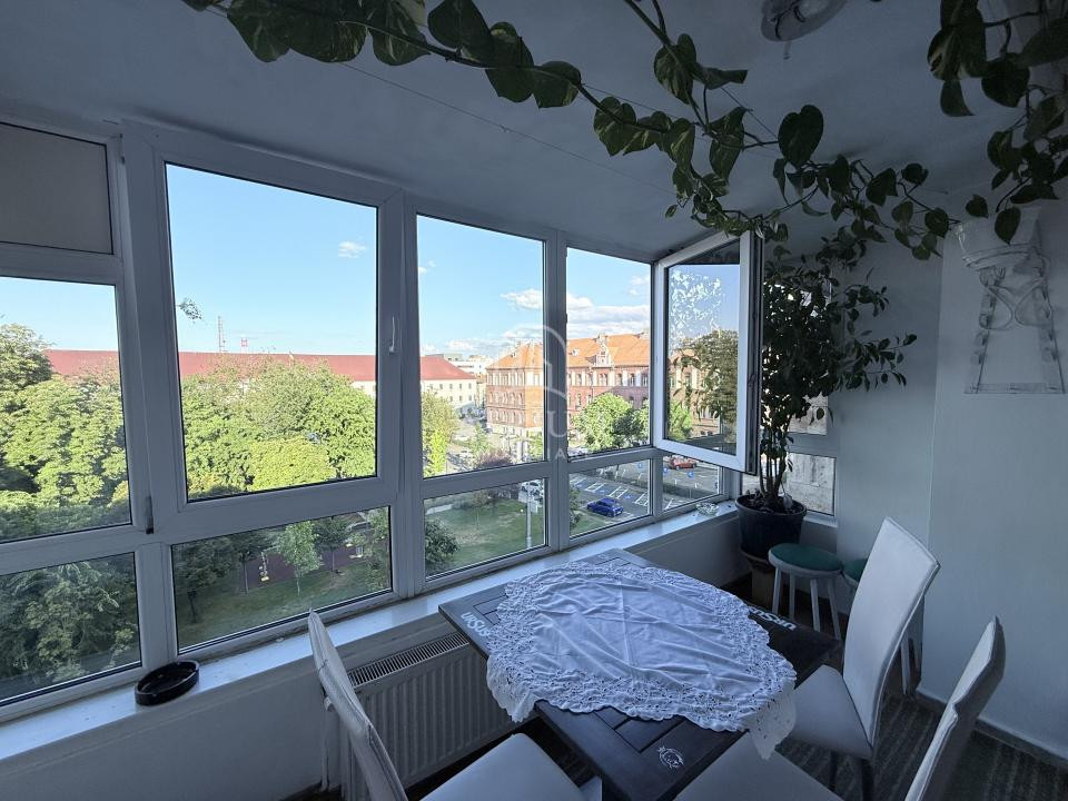 Apartment 3 camere, zona ultracentrala, str. Baba Novac 