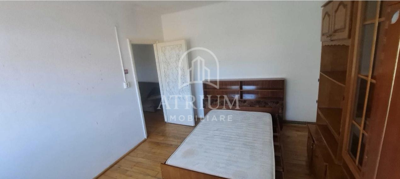 Apartament cu 2 camere decomandate/ centru 