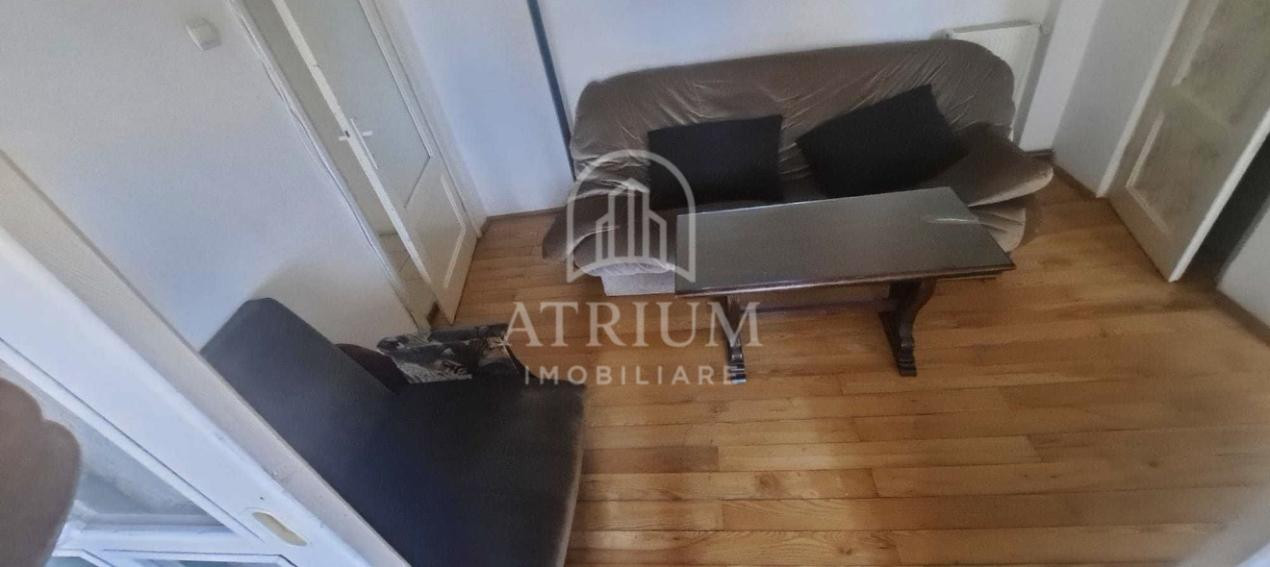 Apartament cu 2 camere decomandate/ centru 