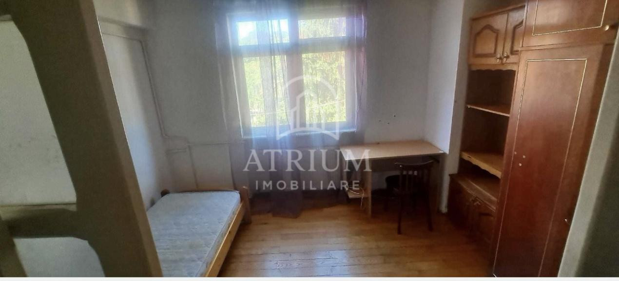 Apartament cu 2 camere decomandate/ centru 
