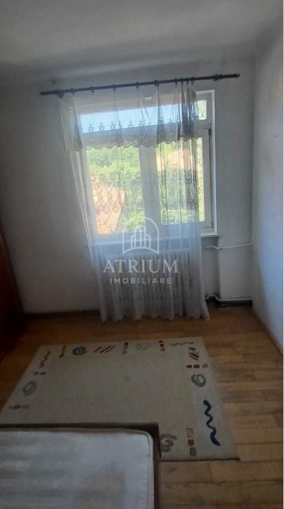 Apartament cu 2 camere decomandate/ centru 