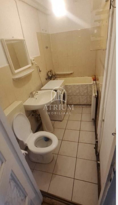 Apartament cu 2 camere decomandate/ centru 