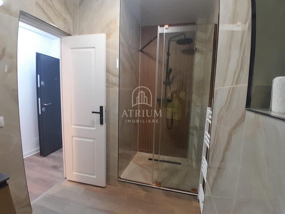 Apartament 3 camere, 60 mp, balcon, paracre, zona Stejarului