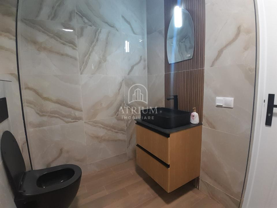 Apartament 3 camere, 60 mp, balcon, paracre, zona Stejarului