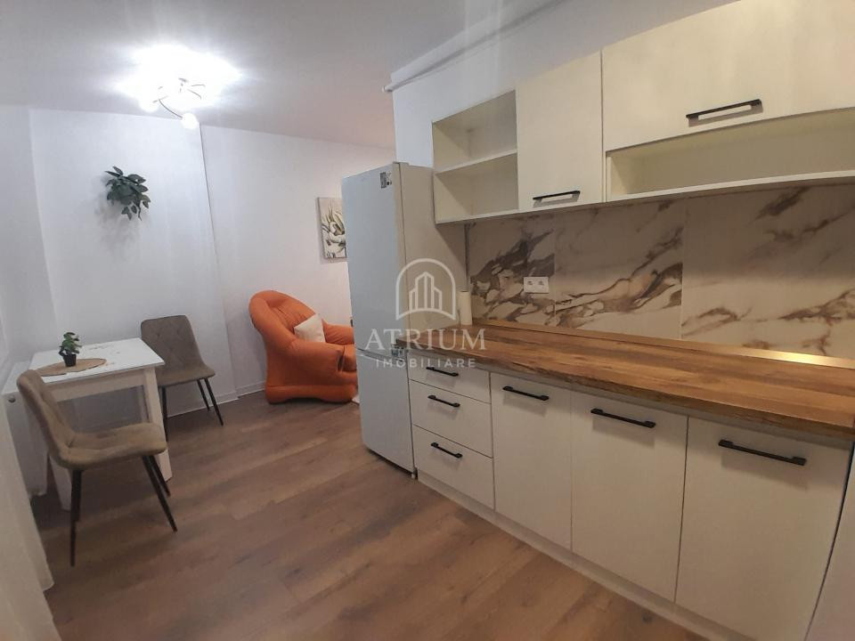 Apartament 3 camere, 60 mp, balcon, paracre, zona Stejarului