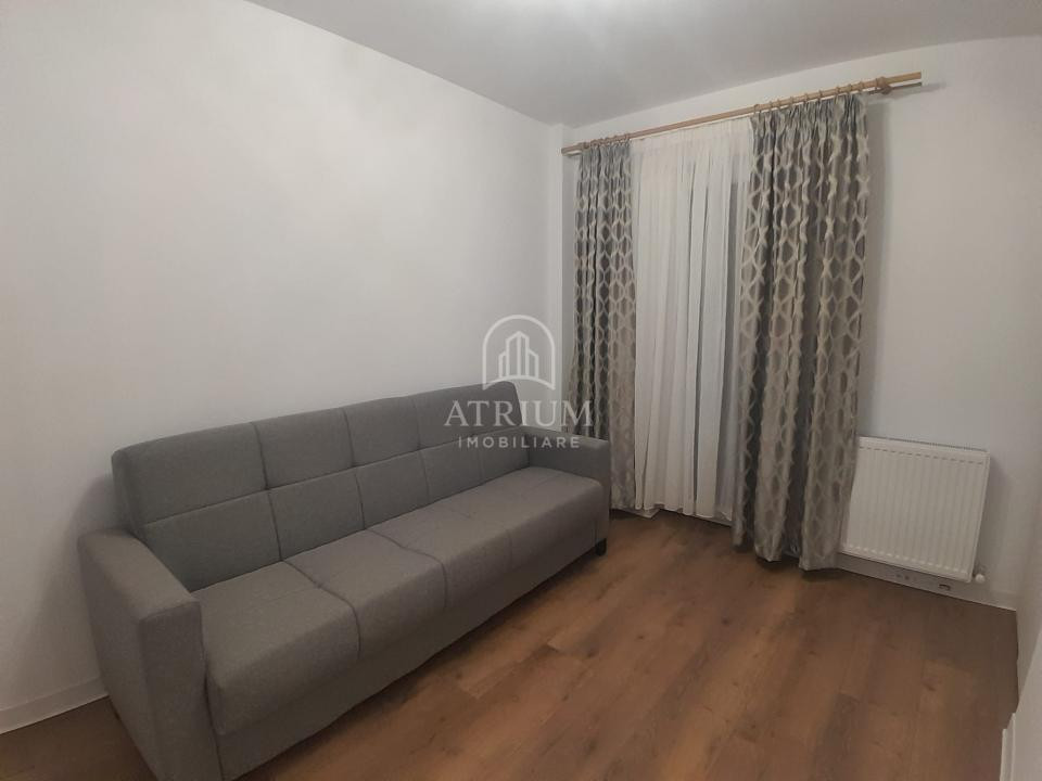 Apartament 3 camere, 60 mp, balcon, paracre, zona Stejarului