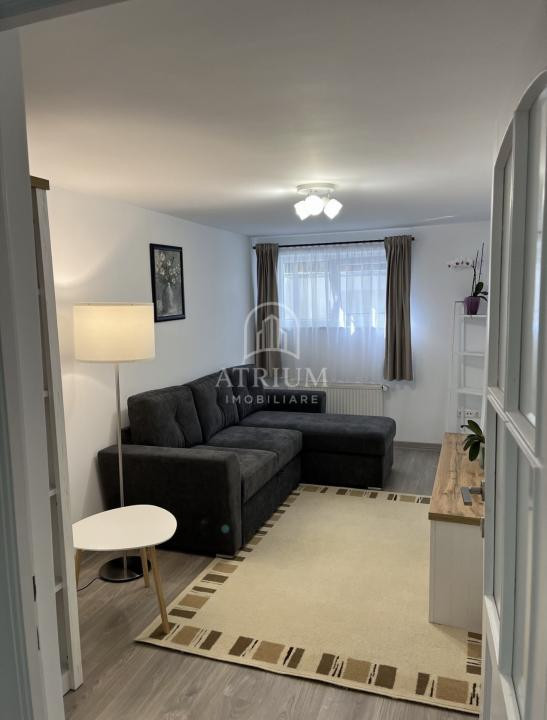 Apartament cu 3 camere decomandate/parcul Cetatuia