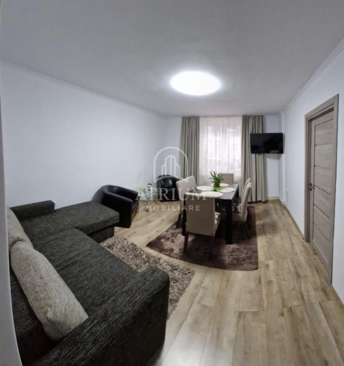 Apartament cu 3 camere/central 