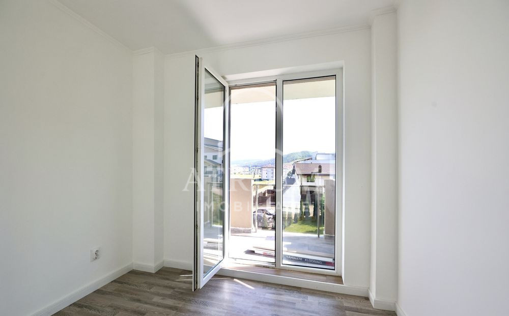 Apartament 3 camere 67 mp utili, 2 balcoane, 2 bai, parcare subterana, Teilor FL