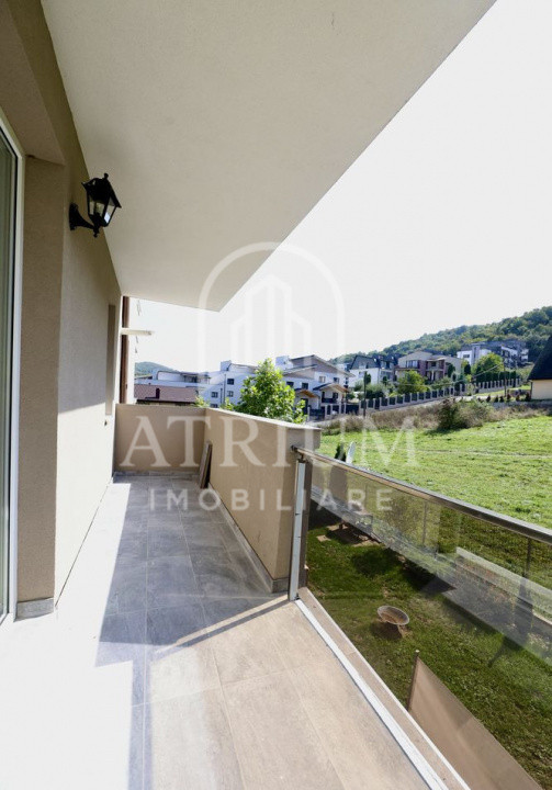 Apartament 3 camere 67 mp utili, 2 balcoane, 2 bai, parcare subterana, Teilor FL