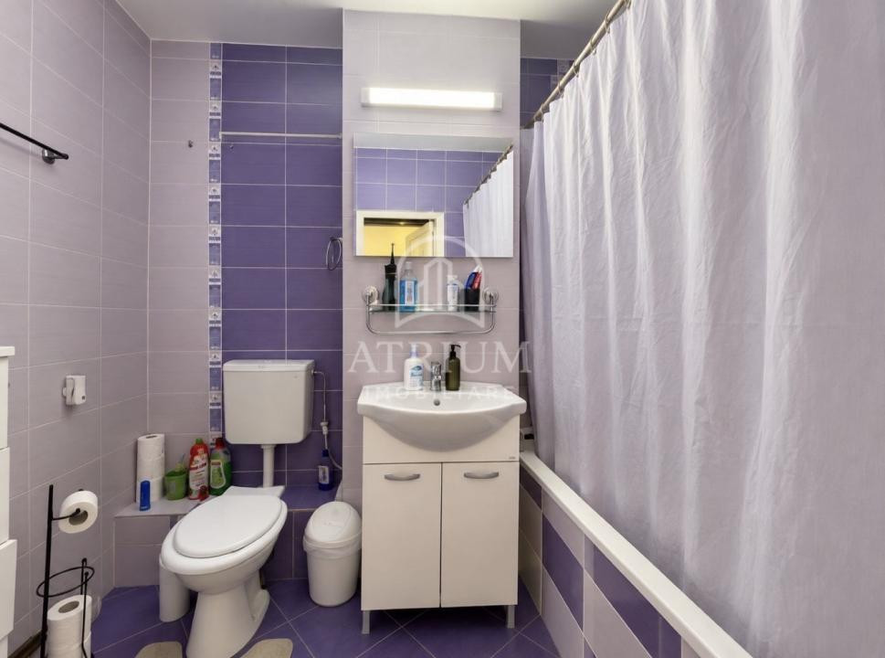 Apartament de 2 camere decomandate/Intre lacuri 