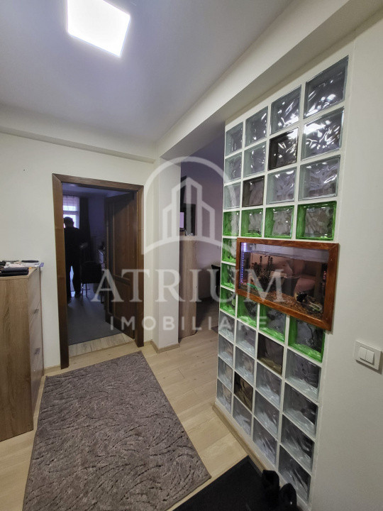 Apartament 3 camere semidecomandat ,balcon de 6 mp  in zona Sesu de Sus