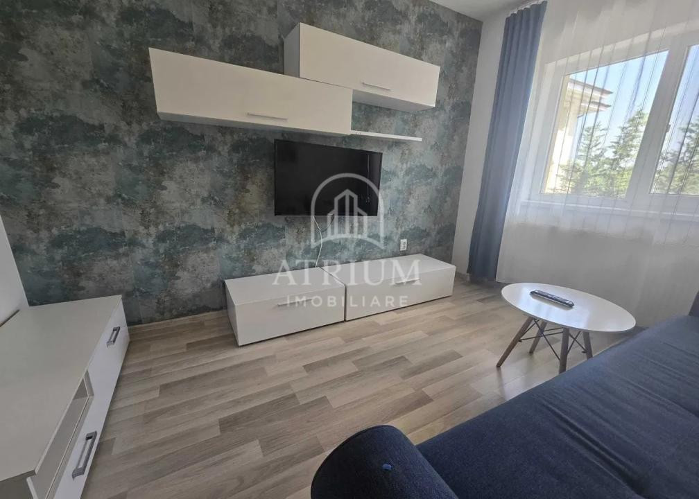 Inchiriez ap doua camere cu parcare zona Buna Ziua