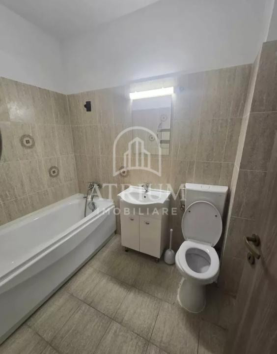 Inchiriez ap doua camere cu parcare zona Buna Ziua