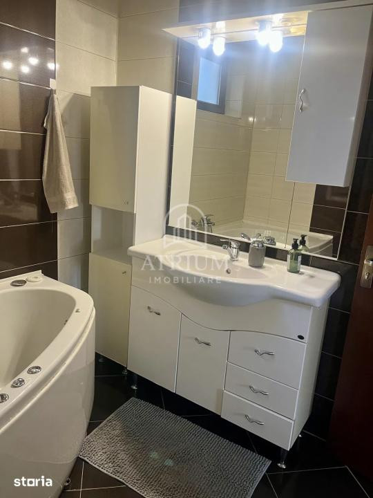 Apartament 3 camere in vila Europa
