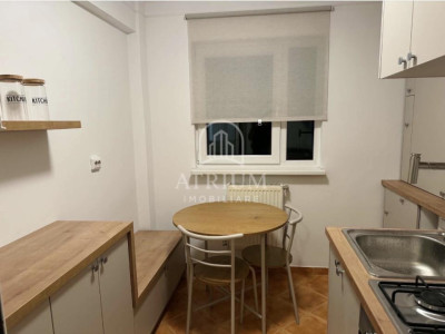 Apartament cu 2 camere/ central 