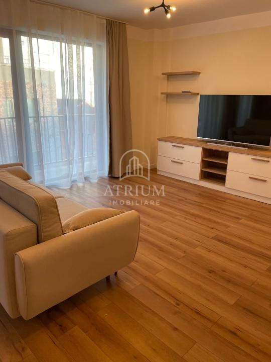 Apartament cu 3 camere semidecomandate | Zonă semicentrală
