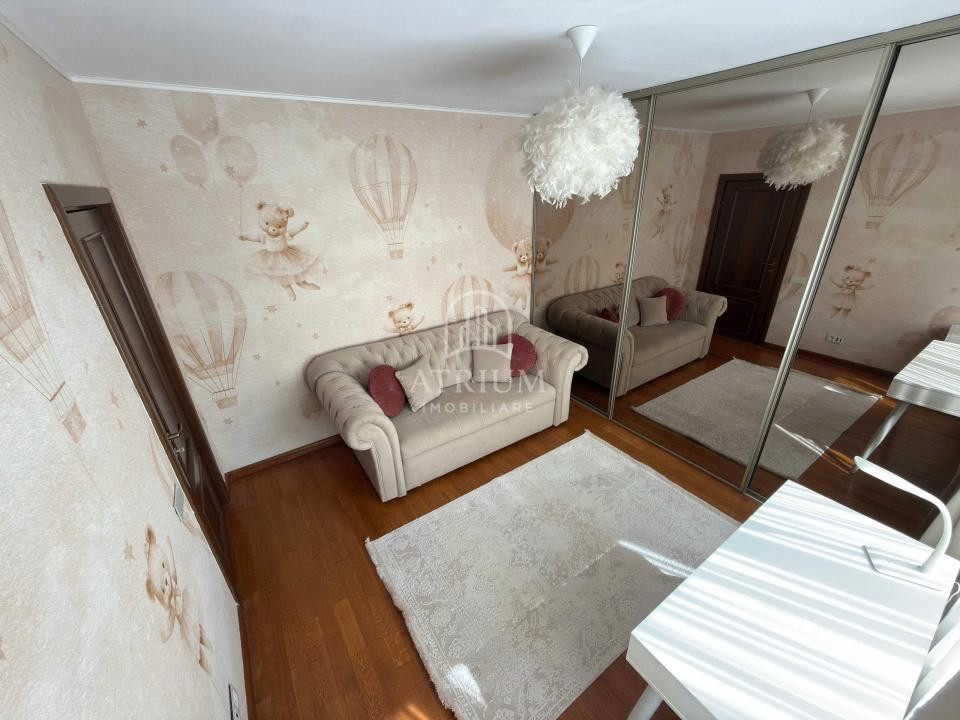 Apartament 3 camere la cheie in vila, 116 mp utili, zona Europa