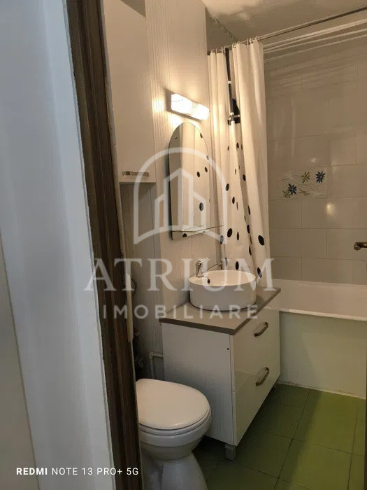 Inchiriez apartament o camera Gheorgheni