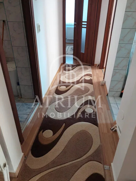 Inchiriez apartament 3 camere manastur
