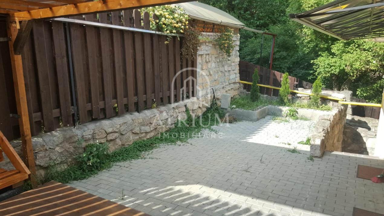 Apartament tip studio | curte proprie