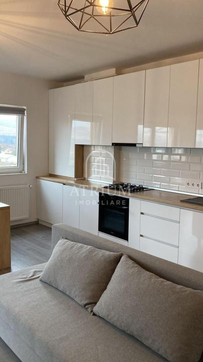 Apartament cu 2 camere de închiriat în Florești!