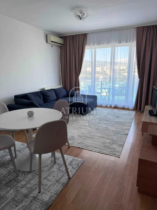 Apartament de închiriat / Viva City 