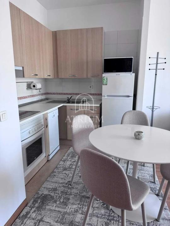 Apartament de închiriat / Viva City 