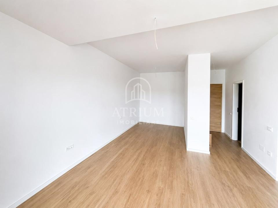 Apartament o camera  | Zona Royal, Baciu  | Parcare inclusă
