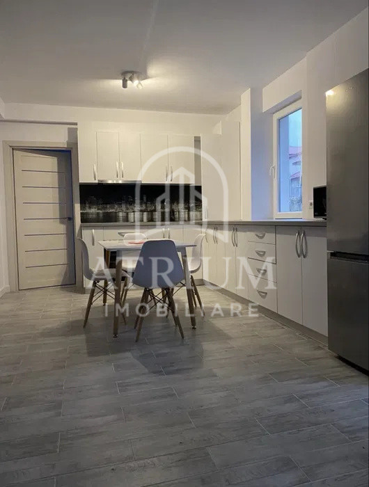 Apartament 2 camere zona Vivo