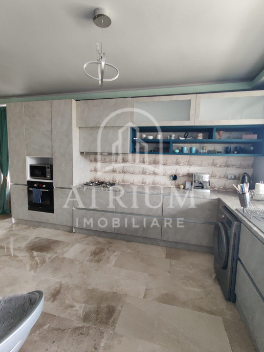 Apartament 150 mp utili, terasa de 150 mp utili, zona Europa 