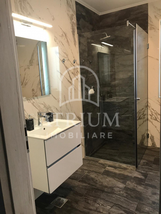 Penthause 3 camere la cheie, 85 mp utuii cu 25 mp terasa, zona Platinia