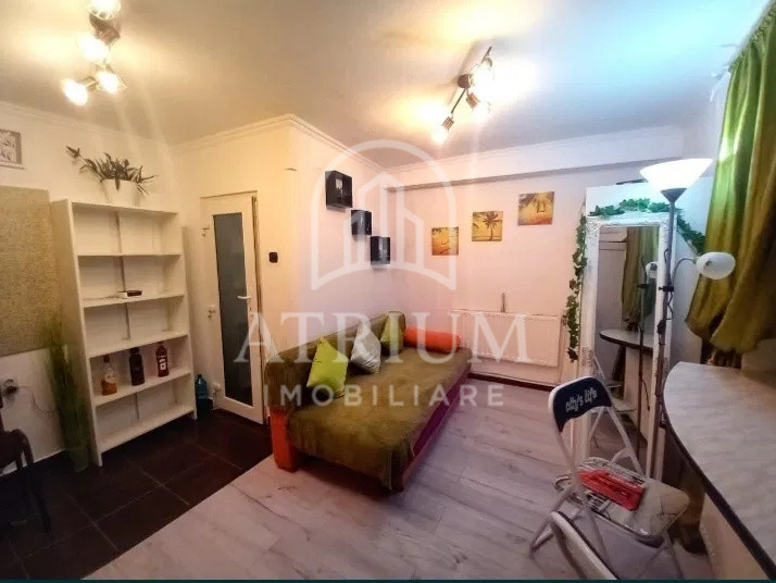  Garsoniera suprafata de 18 mp situata in centru, langa Turnul Pompierilor