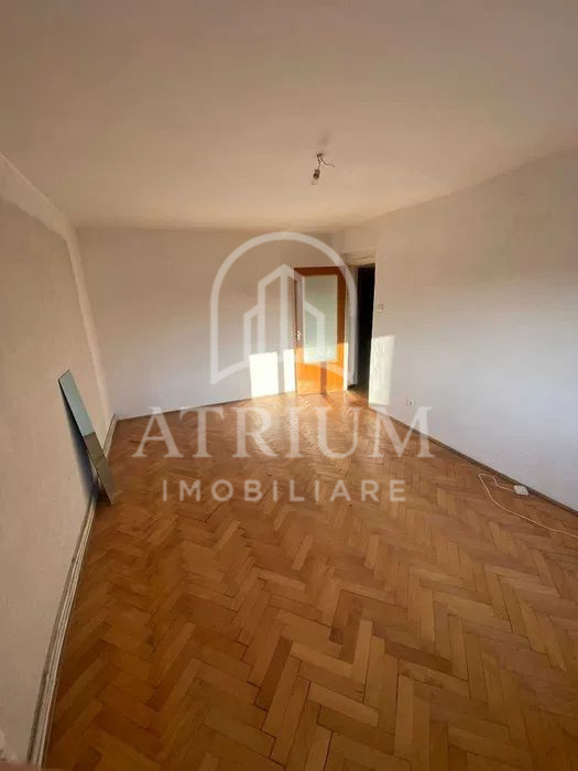 Apartament 3 camere bucatarie 60 mp in zona Cetate Alba iulia