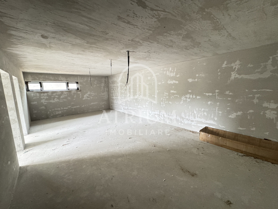 Casa 5 camere, 242 mp utili, zona Salicea/Cluj Napoca
