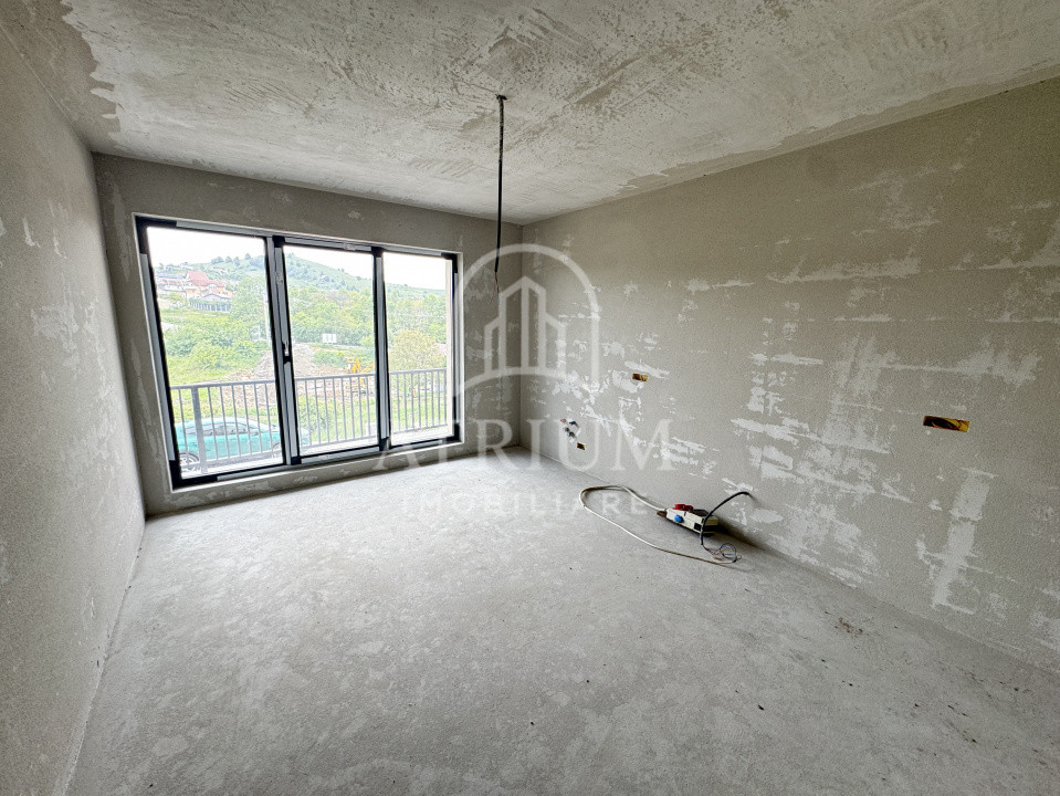 Casa 5 camere, 242 mp utili, zona Salicea/Cluj Napoca