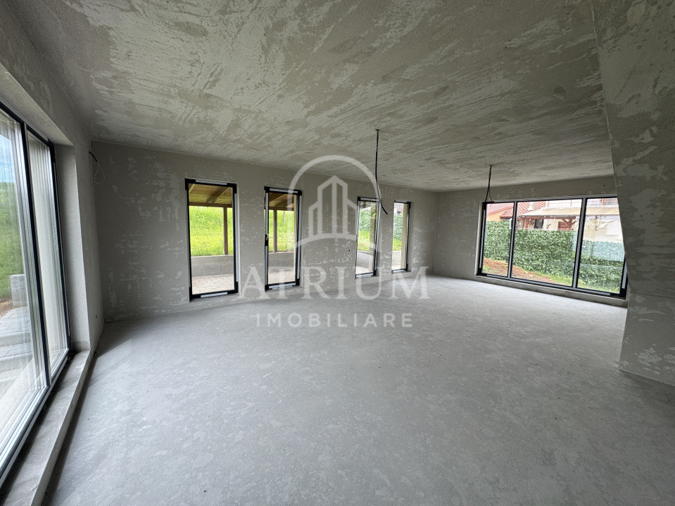 Casa 5 camere, 242 mp utili, zona Salicea/Cluj Napoca