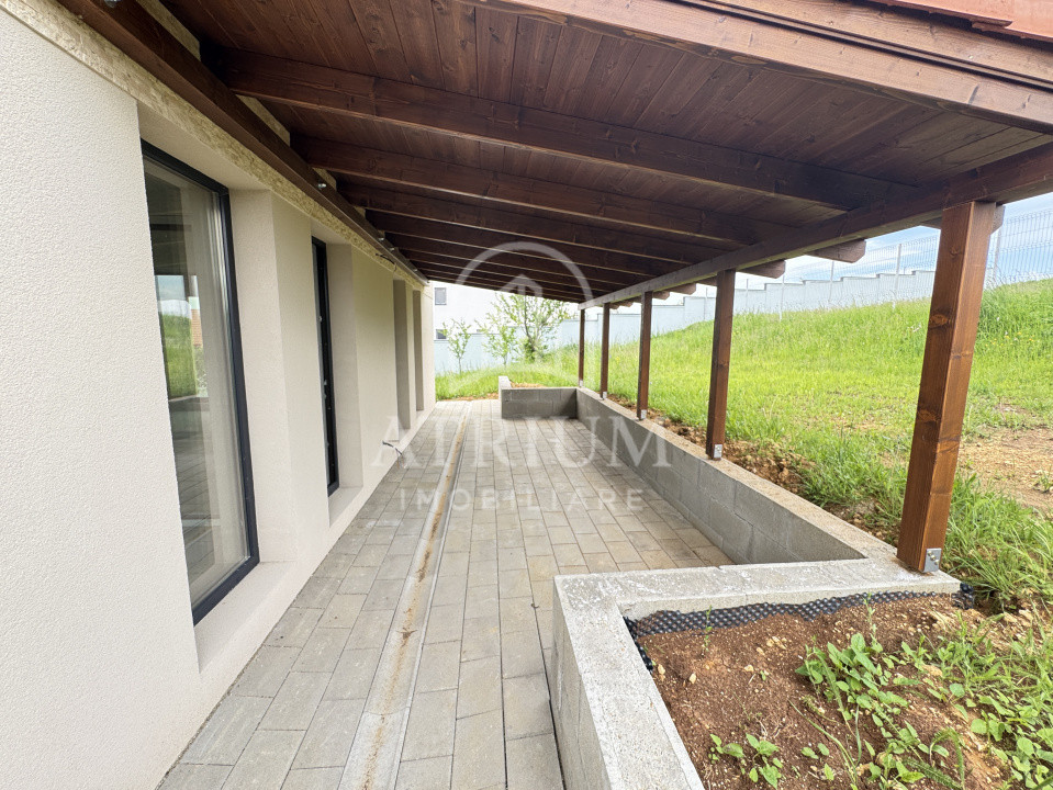 Casa 5 camere, 242 mp utili, zona Salicea/Cluj Napoca