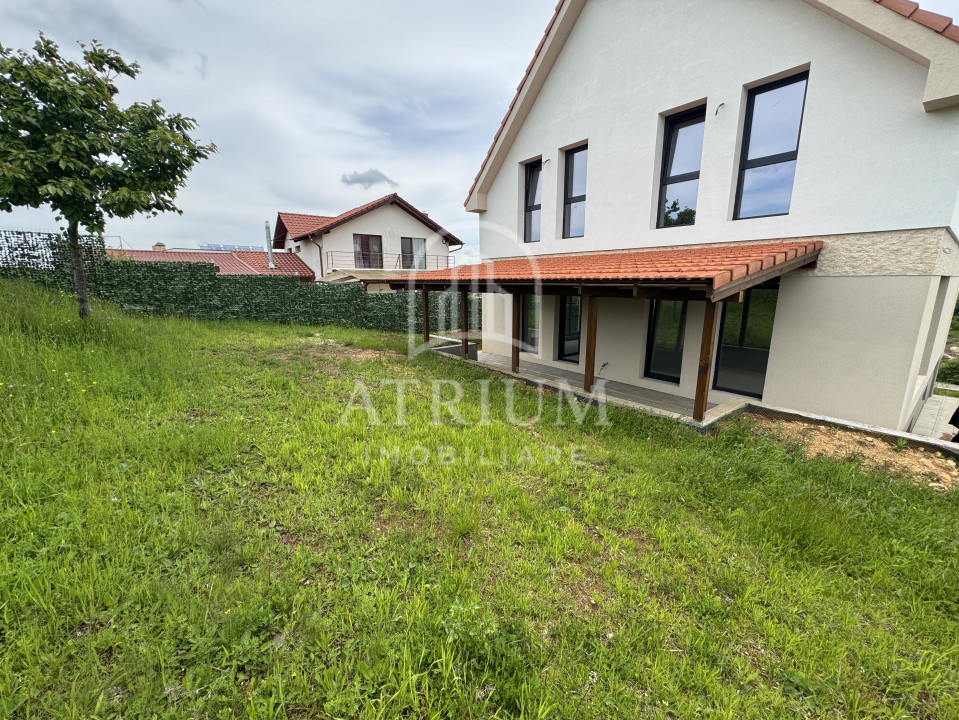 Casa 5 camere, 242 mp utili, zona Salicea/Cluj Napoca