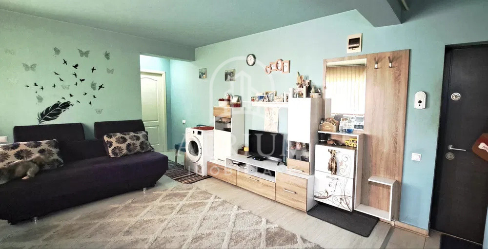 Apartament 2 camere semidecomandate suprafata de 45 mp Floresti 