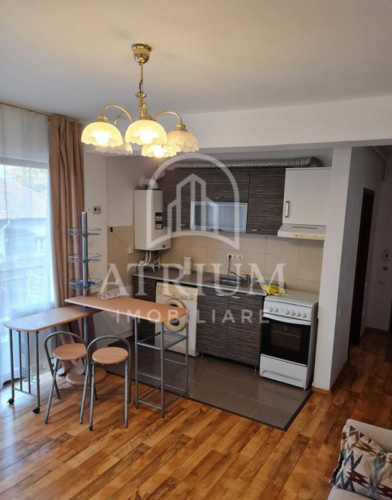 Inchiriere apartament 2 camere la cheie, 42 mp, balcon, zona Intre Lacuri