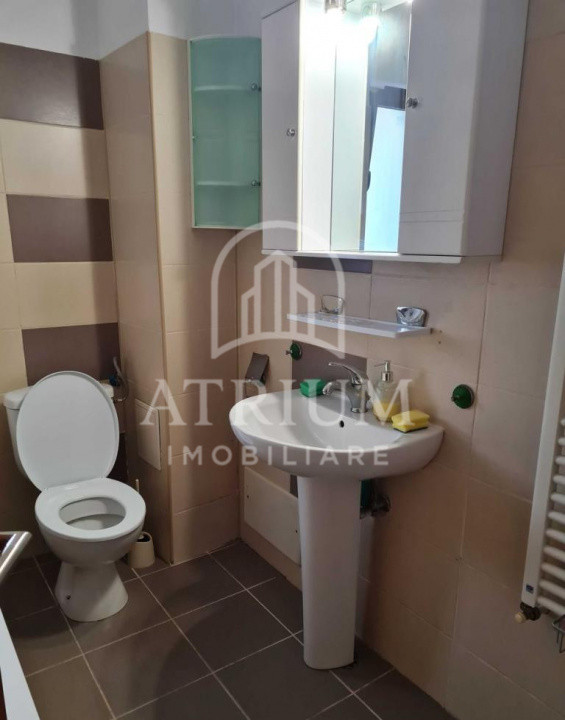 Inchiriere apartament 2 camere la cheie, 42 mp, balcon, zona Intre Lacuri
