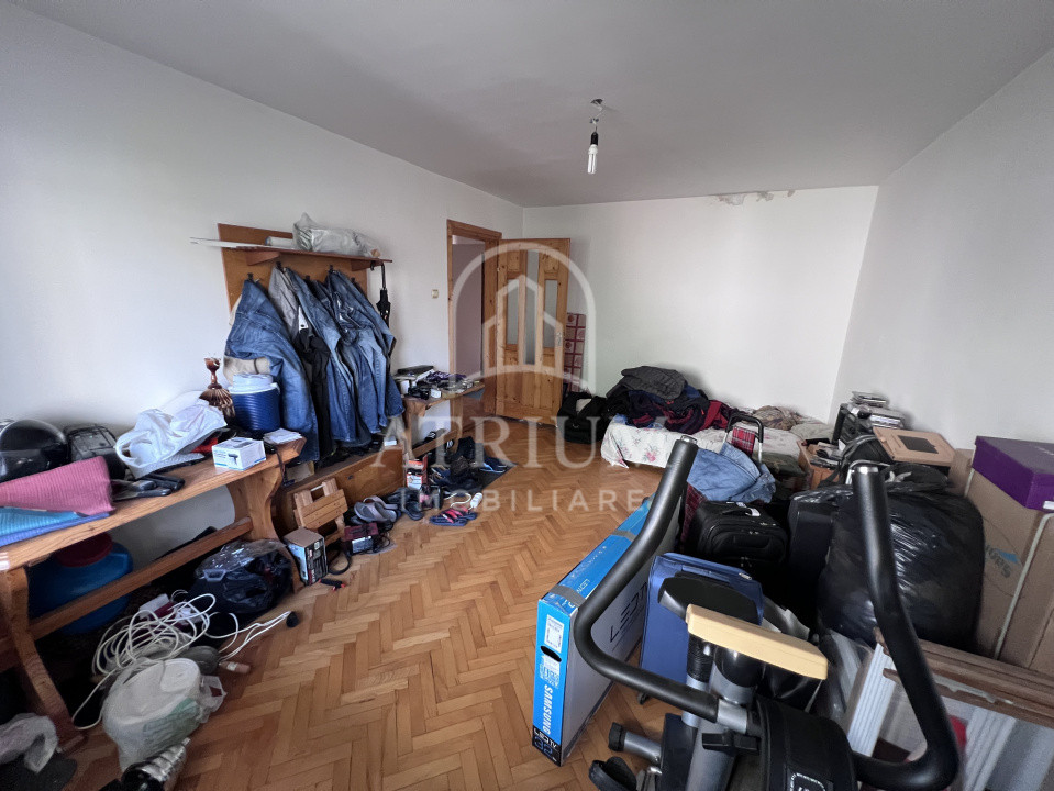 Apartament de 3 camere, 68 mp, zona Intre Lacuri
