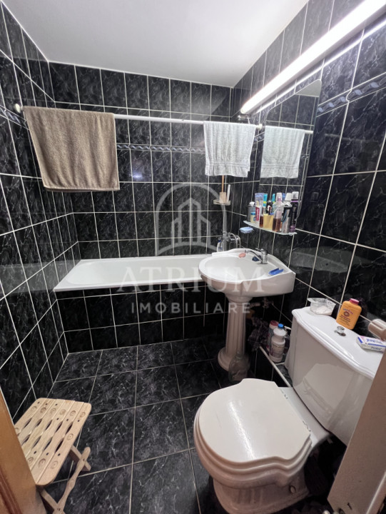 Apartament de 3 camere, 68 mp, zona Intre Lacuri