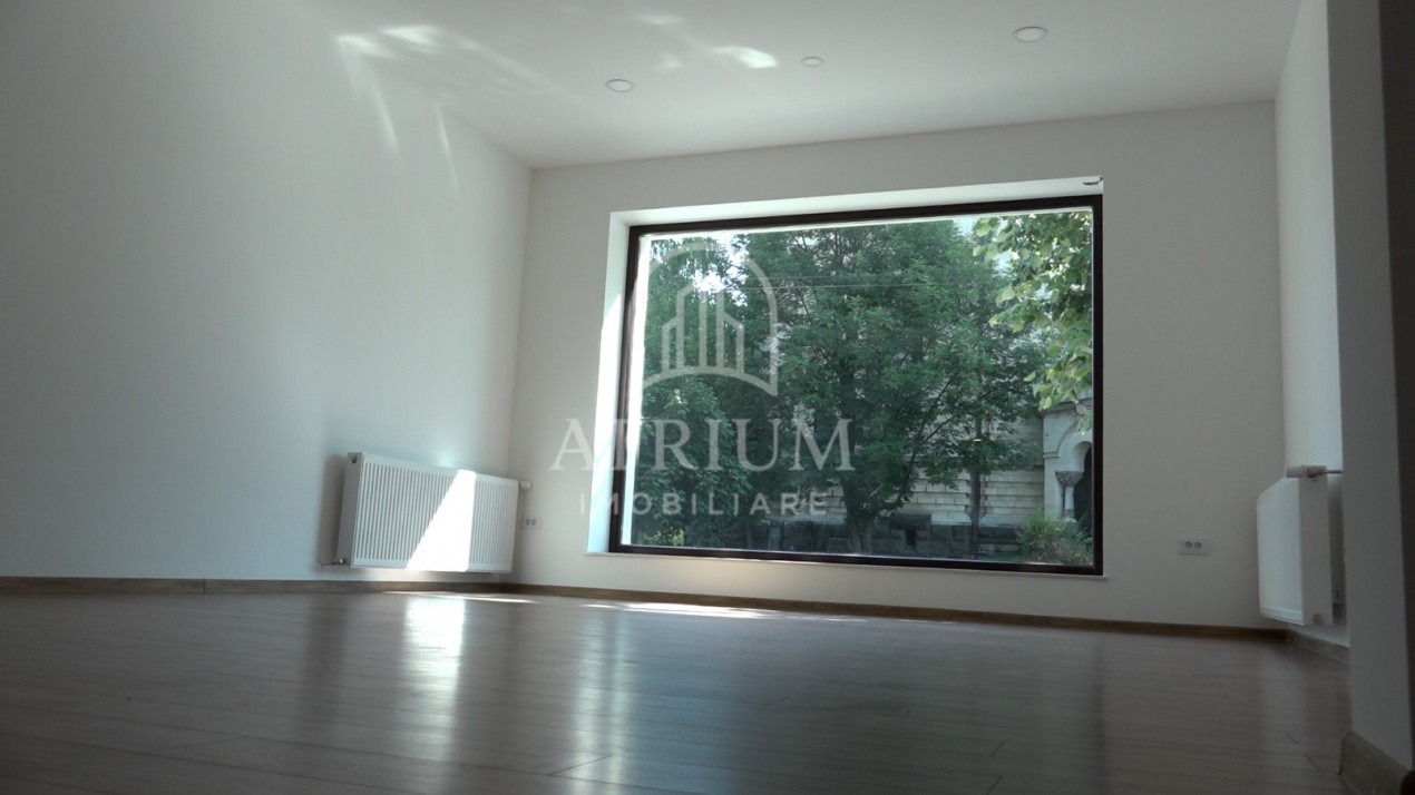 Spațiu comercial, 204 mp utili, zona Centrală 