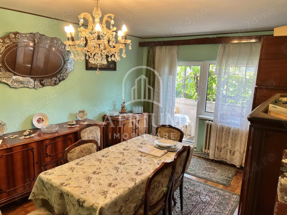 Apartament de 3 camere, zona Marasti
