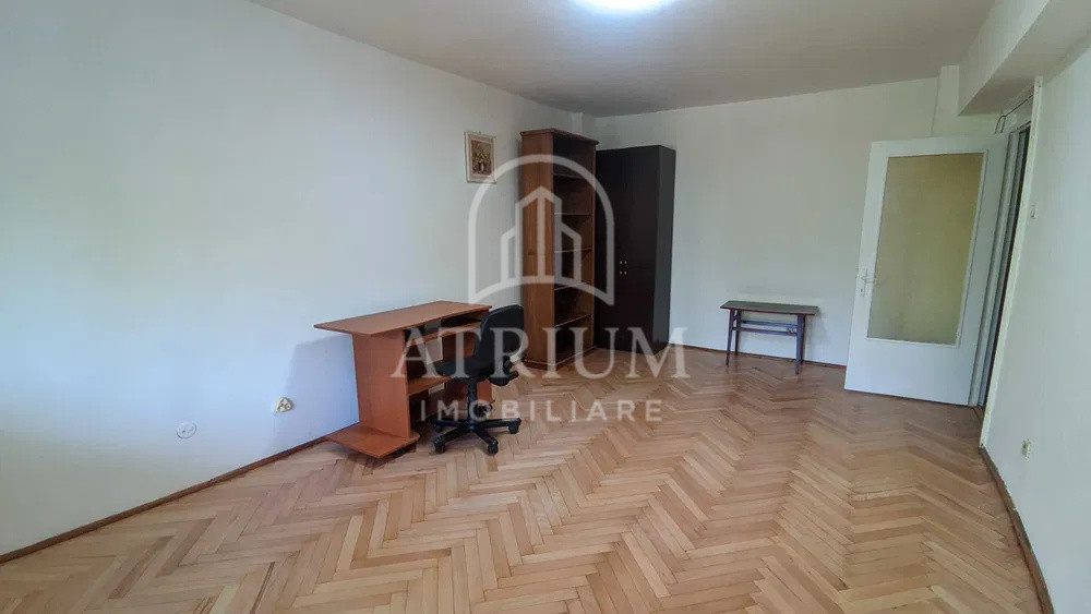 Apartament de 2 camere. zona Semicentrala